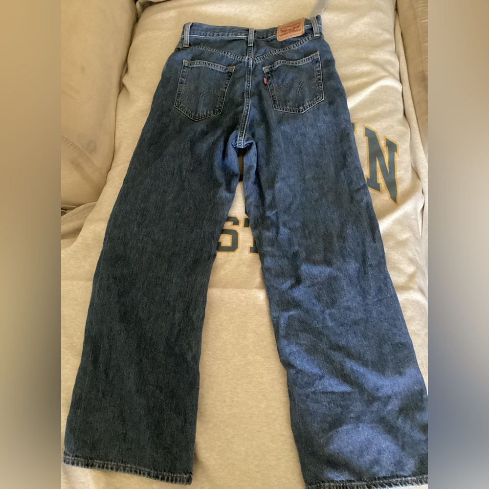 VINATAGE LEVI JEANS